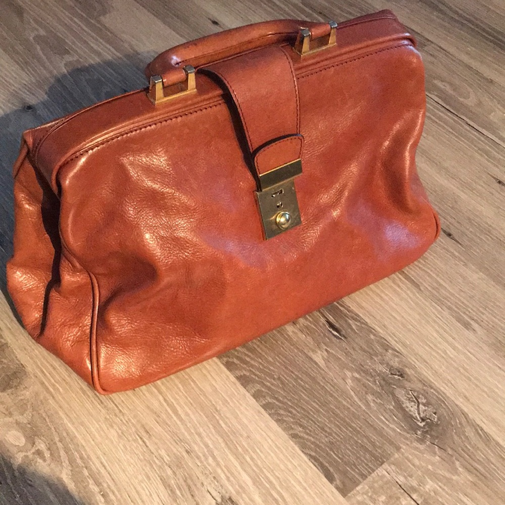 Vintage leather bag